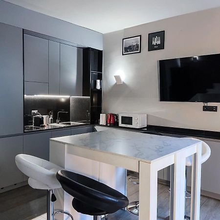 Апартаменты Bubi House Moscova Милан Экстерьер фото