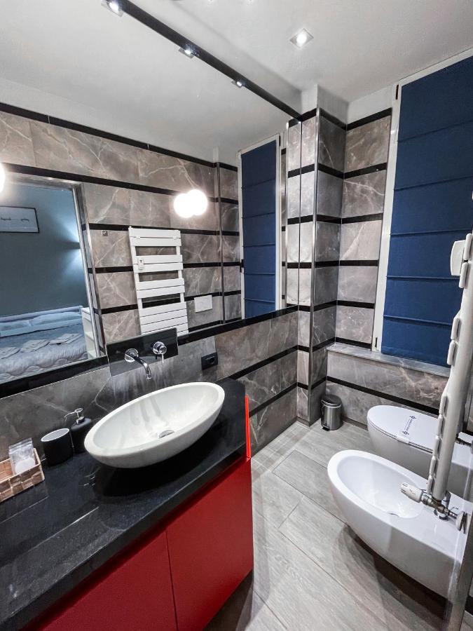 Апартаменты Bubi House Moscova Милан Экстерьер фото