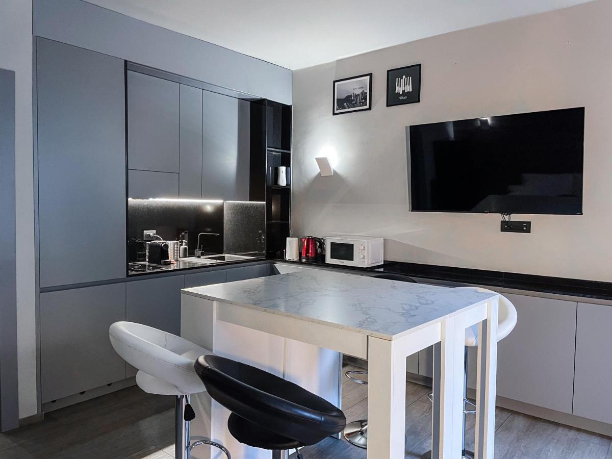 Апартаменты Bubi House Moscova Милан Экстерьер фото