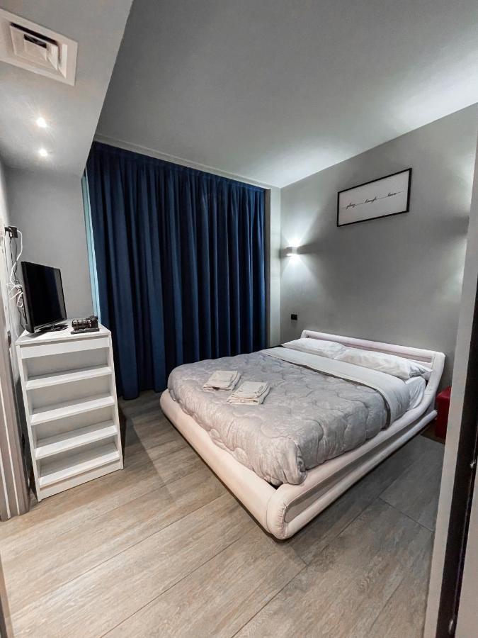 Апартаменты Bubi House Moscova Милан Экстерьер фото