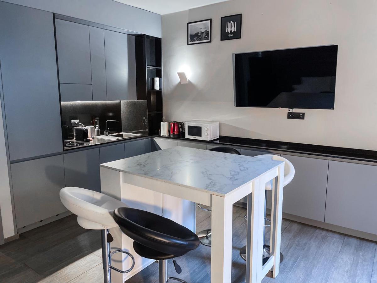 Апартаменты Bubi House Moscova Милан Экстерьер фото